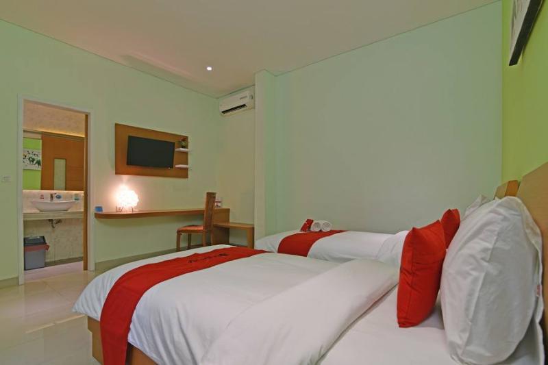 Reddoorz Plus @ Mahendradatta Denpasar Exterior photo
